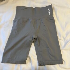 Dfyne shorts